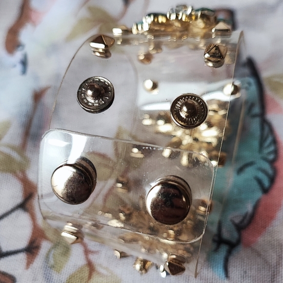 Thick Clear Plastic Gold Tone Rhinestone Snap Cuff Bracelet Emerald Seafoam EUC - Picture 15 of 16